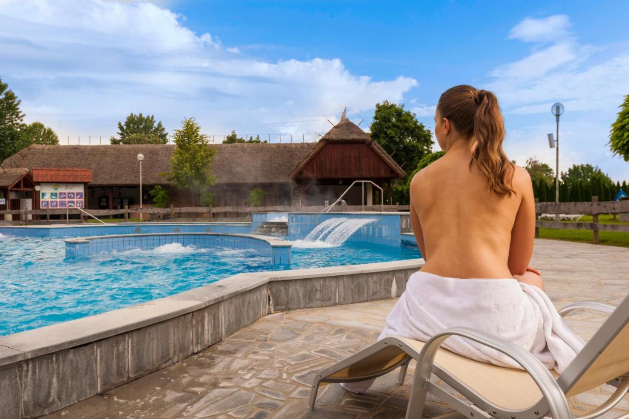 Terme Banovci - Hotelsko Naselje Zeleni Gaj Ngoại thất bức ảnh